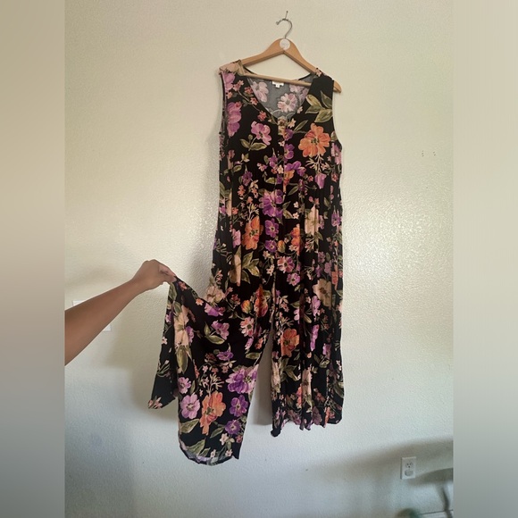 Garden Party Jumpsuit - Floral Sleeveless Jumpsuit with Wide Legs - Picture 5 of 7